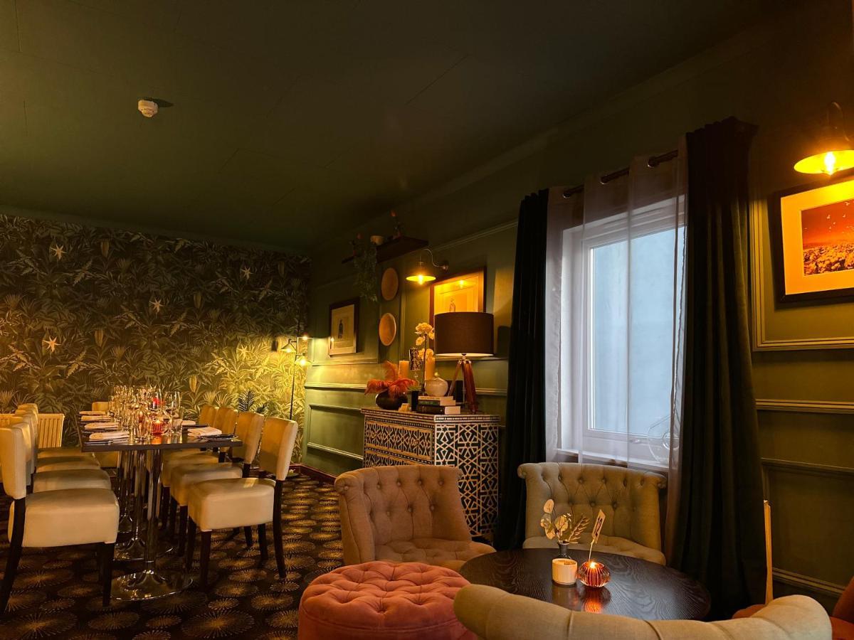 The Waterfront Boutique Hotel Stanley Eksteriør bilde