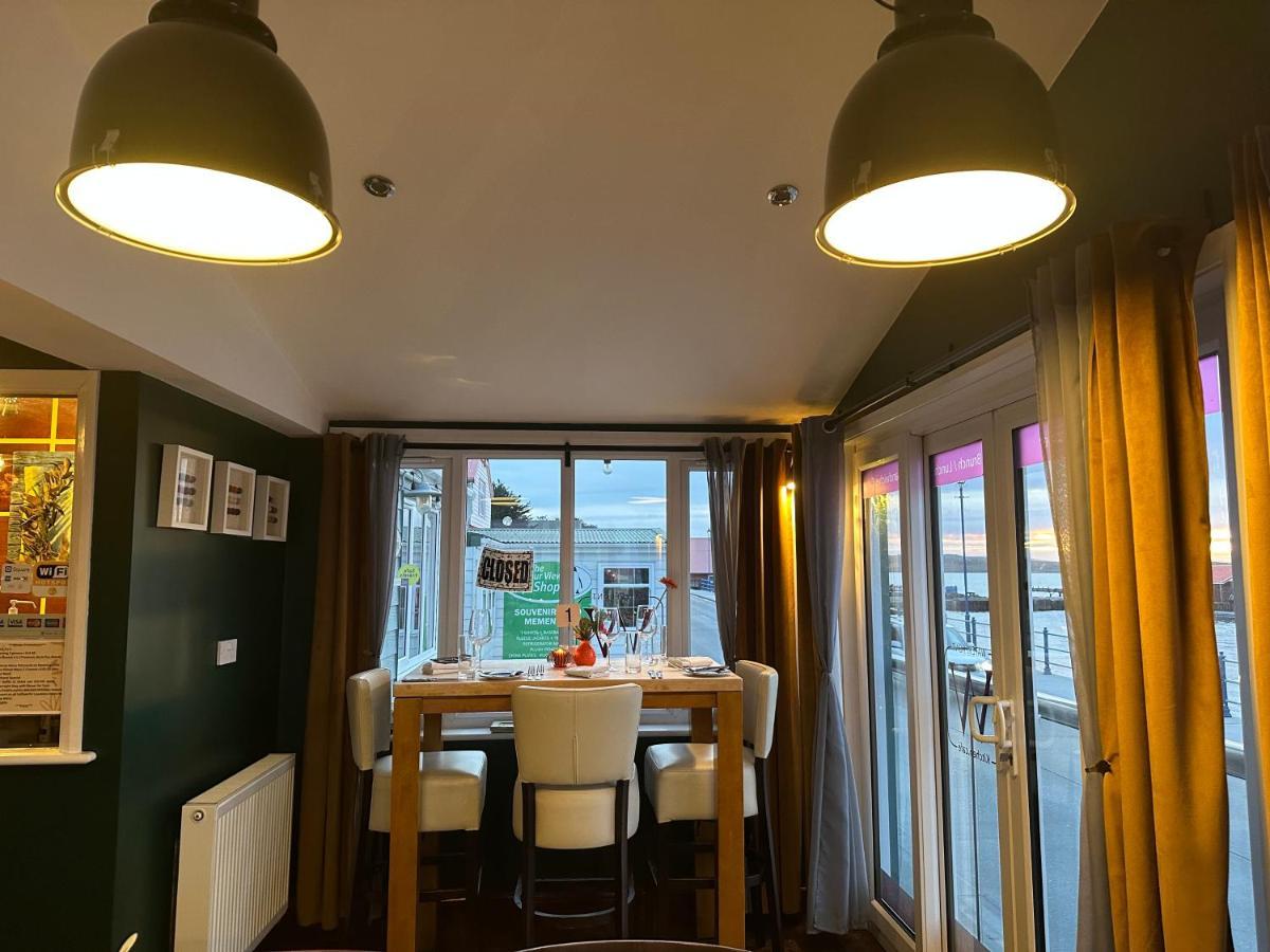 The Waterfront Boutique Hotel Stanley Eksteriør bilde